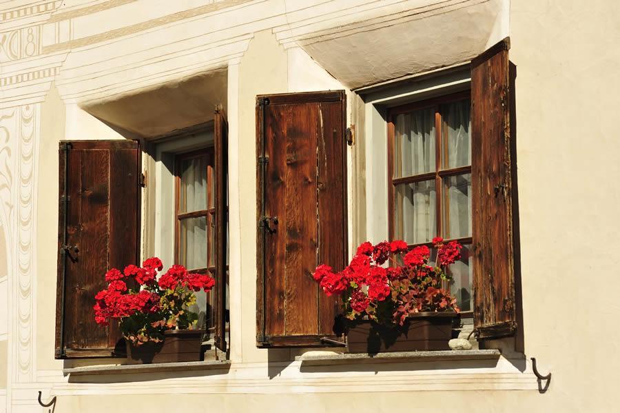 Hotel Chesa Staila La Punt-Chamues-ch Zewnętrze zdjęcie