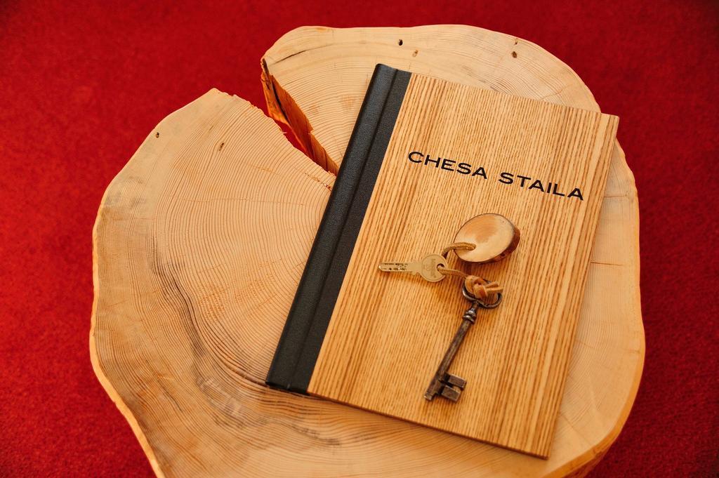 Hotel Chesa Staila La Punt-Chamues-ch Zewnętrze zdjęcie